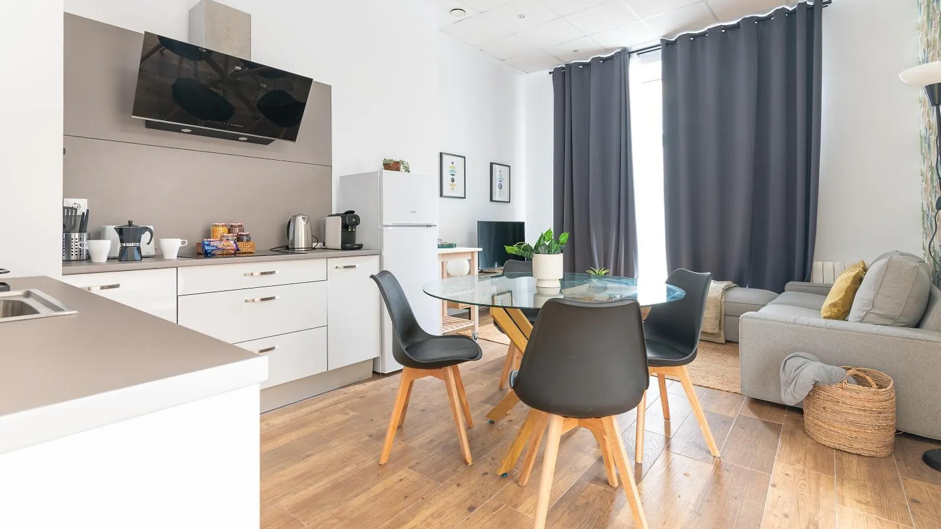 Bajo A Estrenar En El Centro De Santander Apartment